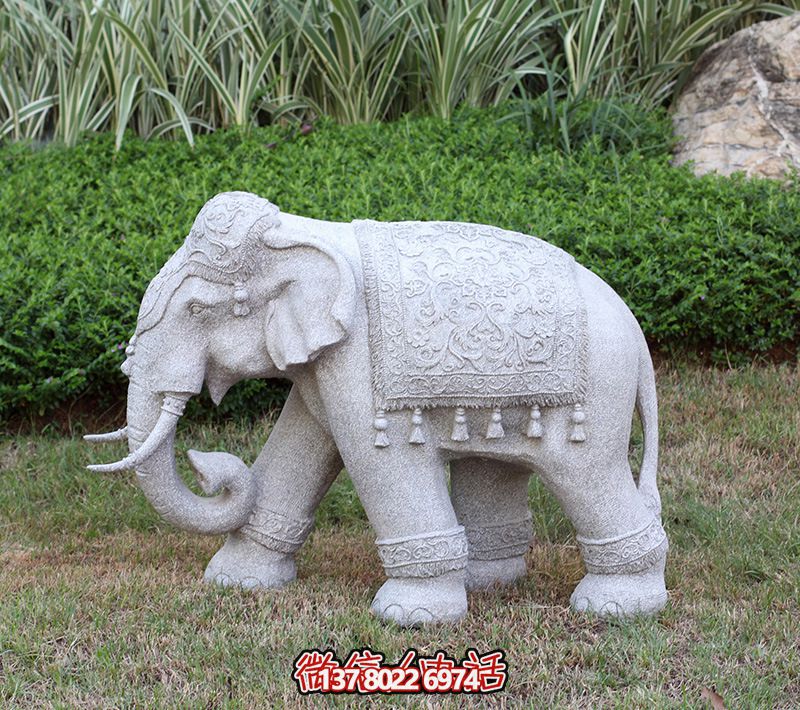漫步公園，體驗(yàn)石雕大象雕塑之旅