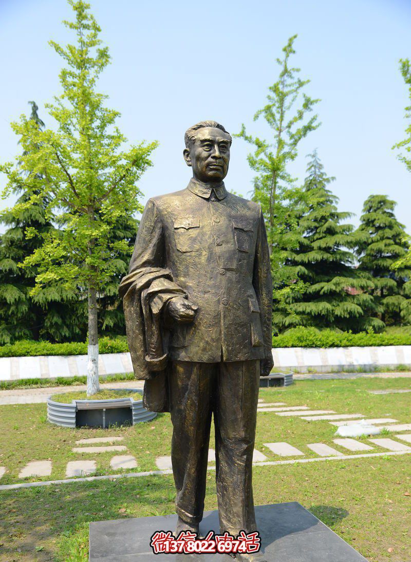 紀(jì)念周恩來偉人雕塑，緬懷歷史，見證輝煌