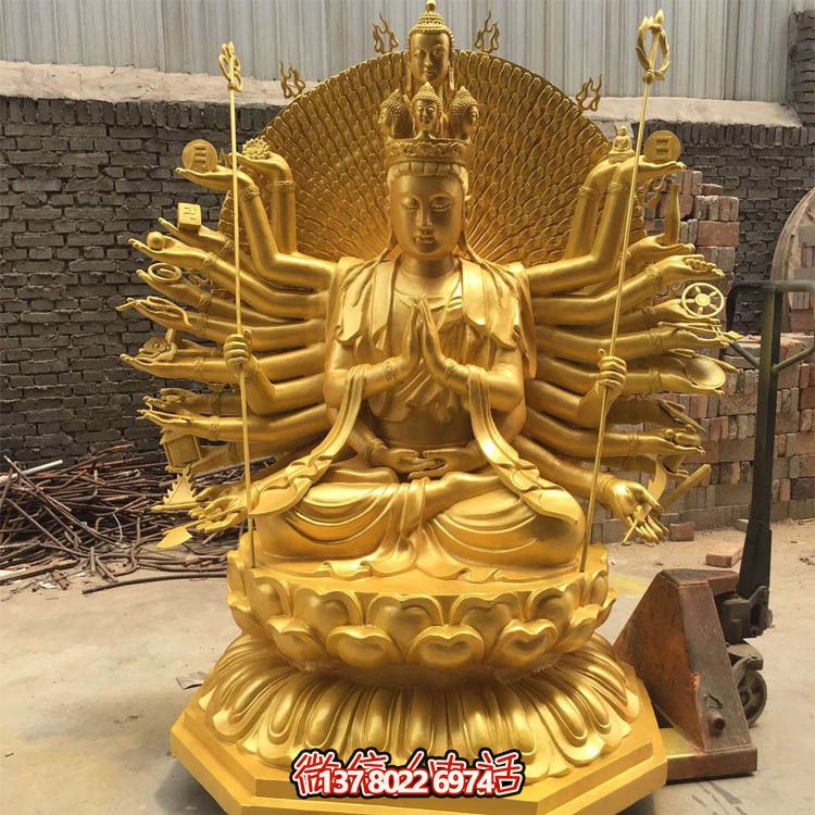 貼金千手觀音雕塑，精美裝飾大型寺廟