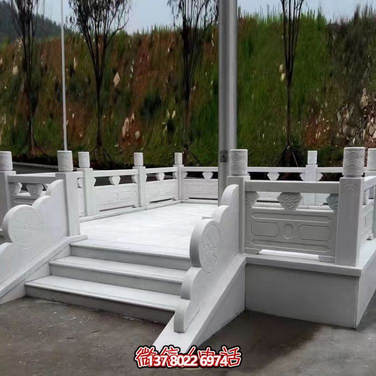 增添校園景觀魅力的戶(hù)外擺件