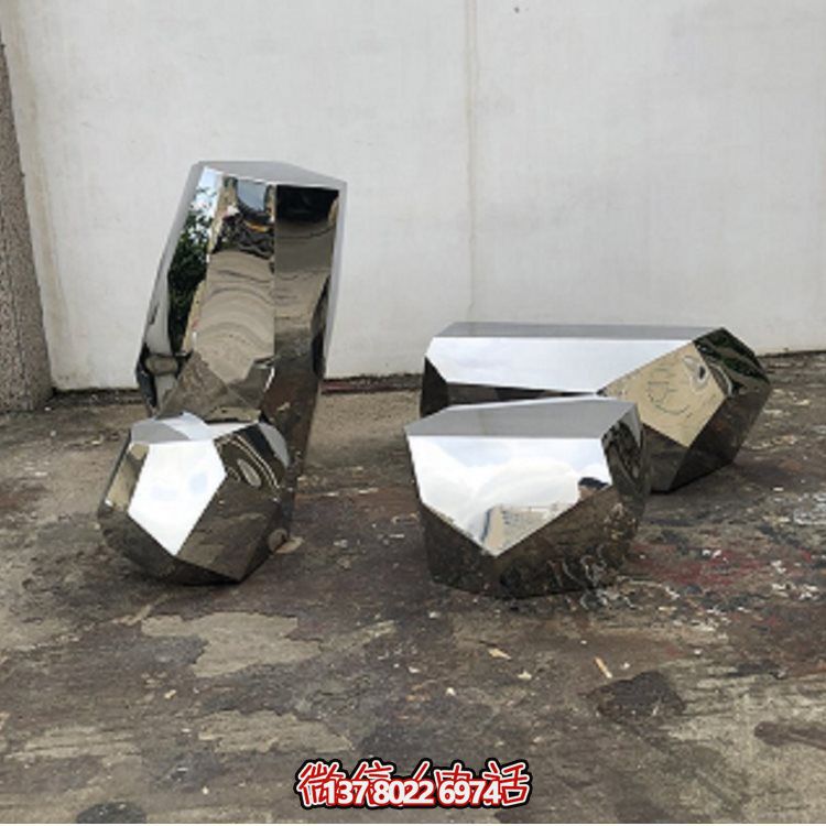 高級(jí)不銹鋼鏡面戶外公園雕塑裝飾，以鵝卵石為靈感