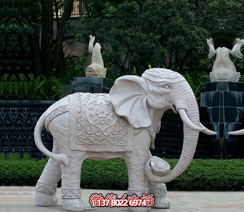 精美浮雕大象雕塑，點(diǎn)綴綠意花園
