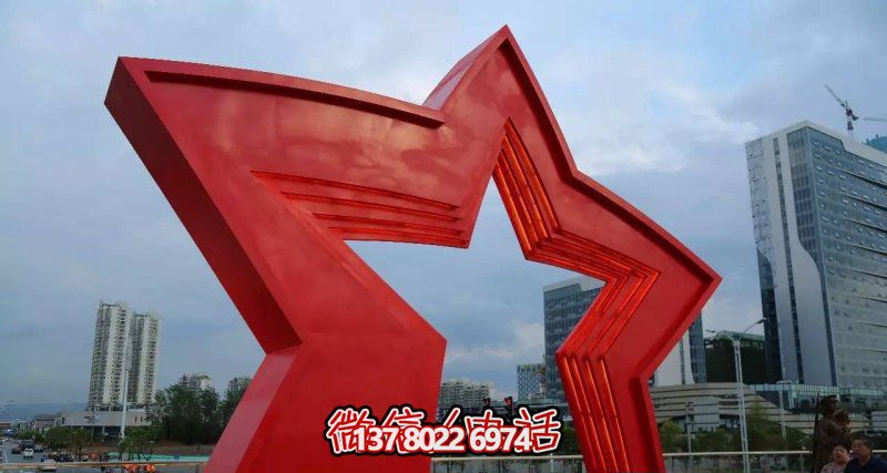 不銹鋼雕塑拱門，點(diǎn)綴景觀廣場(chǎng)