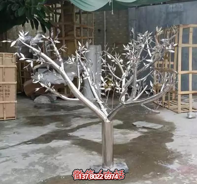 柏不銹鋼樹雕塑，點(diǎn)綴景區(qū)戶外空間