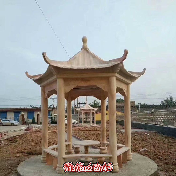 中式天然石材涼亭，晚霞紅休息下棋