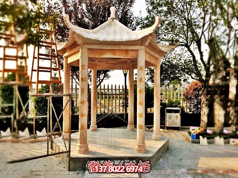 仿古涼亭，擺放在庭院里，欣賞美麗晚霞，營造休閑小區(qū)紅色氛圍