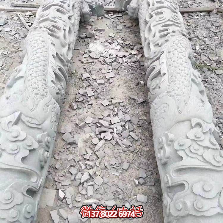 大型石雕龍柱，點(diǎn)綴園林景觀(guān)