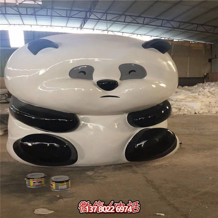 玻璃鋼雕塑熊貓公仔，環(huán)?？ㄍ〝[放裝飾商場
