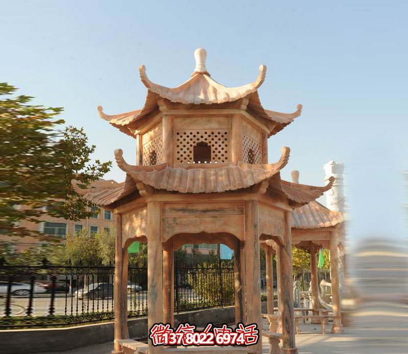 雙層涼亭，讓晚霞紅彩點(diǎn)綴庭院