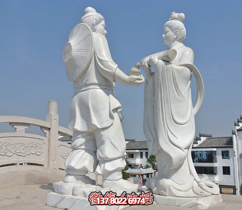 古代牛郎織女石雕，擺放于花園廣場，帶來漢白玉般的浪漫氣息