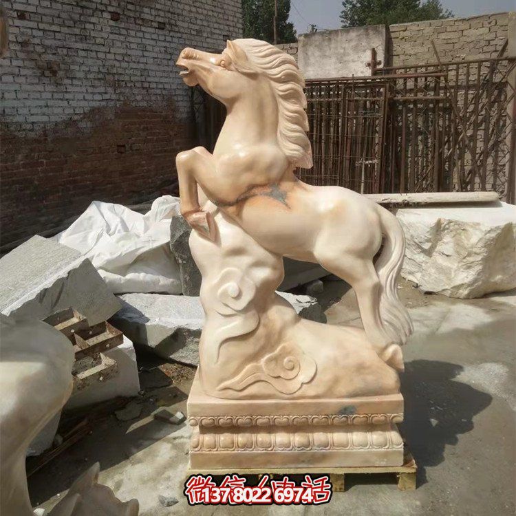 品質卓越的大型十二生肖石雕擺件，渲染出無與倫比的晚霞紅