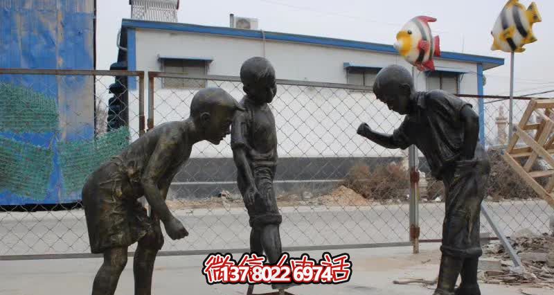 玻璃鋼仿銅雕塑陀螺，為兒童街邊提供歡樂玩耍