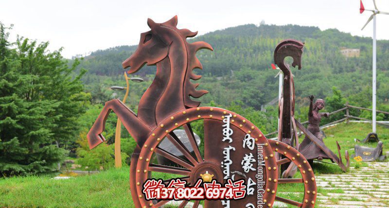 紫銅風(fēng)情景區(qū)——雕塑與馬車(chē)的自然融合