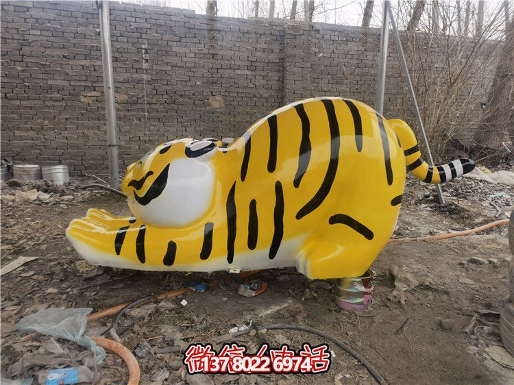 玻璃鋼小老虎雕塑，裝點(diǎn)精美的園林景觀