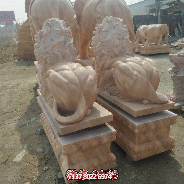 大型西方獅子雕塑，為酒店企業(yè)添彩