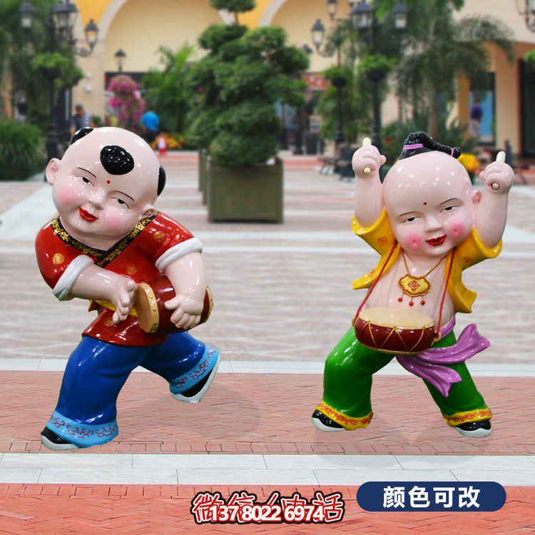 玻璃鋼福娃新年主題雕塑，為商業(yè)街添彩