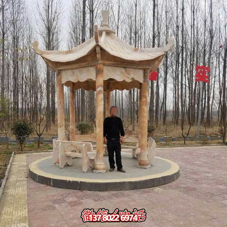 體驗(yàn)晚霞之美、放松心情的紅石亭