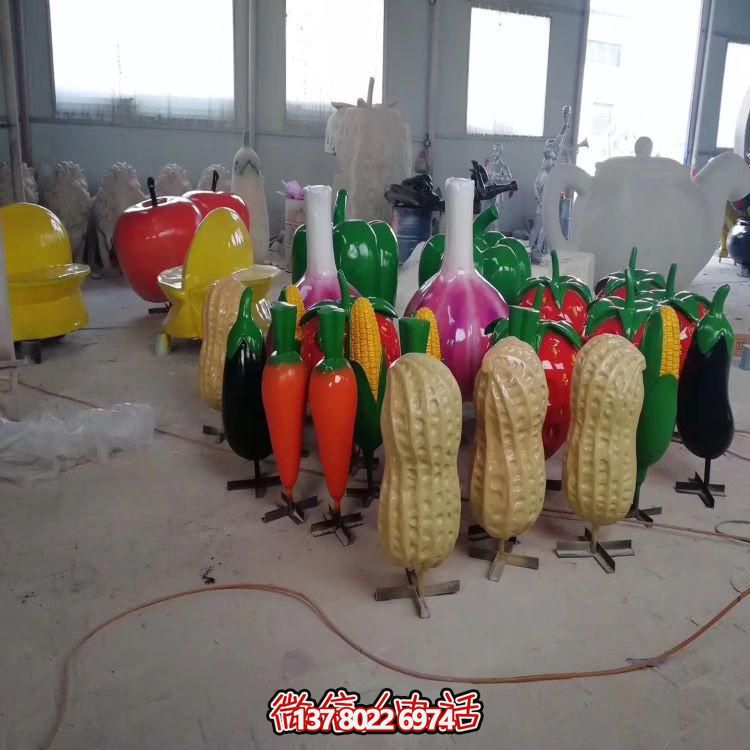 高品質(zhì)玻璃鋼雕塑，為您的園林景觀提供新鮮水果蔬菜