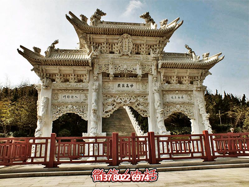 南海砥柱高莊嚴(yán)，漢白玉精美浮雕