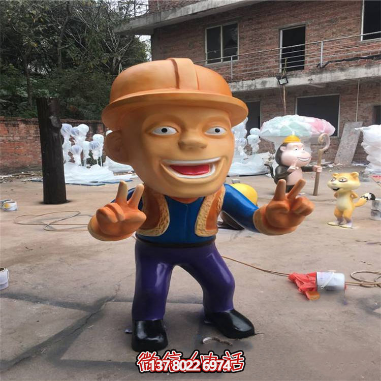 光頭強玻璃鋼雕塑，比v的光頭強